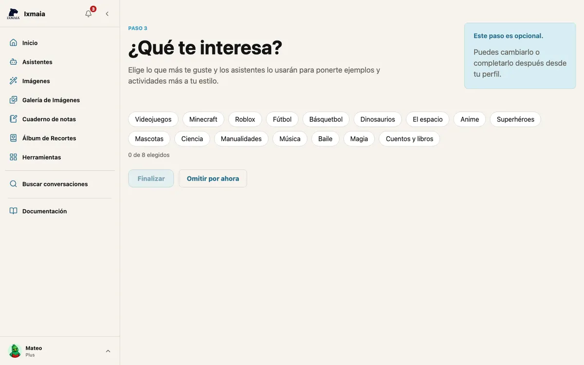 Paso 3 ¿Qué te interesa? con temas para elegir y los botones Finalizar y Omitir por ahora
